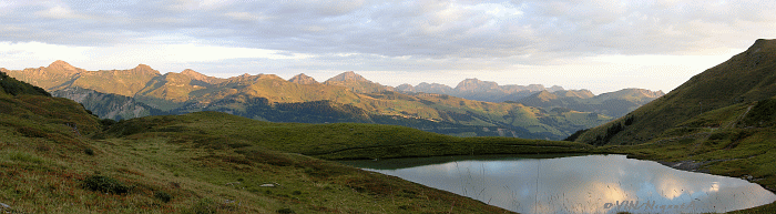 Lac d'Anselme et Cornette de Bises